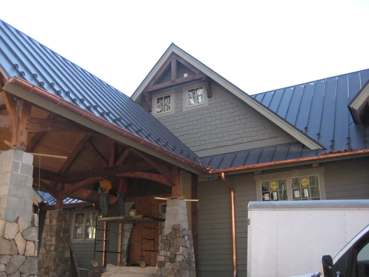 Craftsman Roofing team delivering quality roofing work in Glassmanor